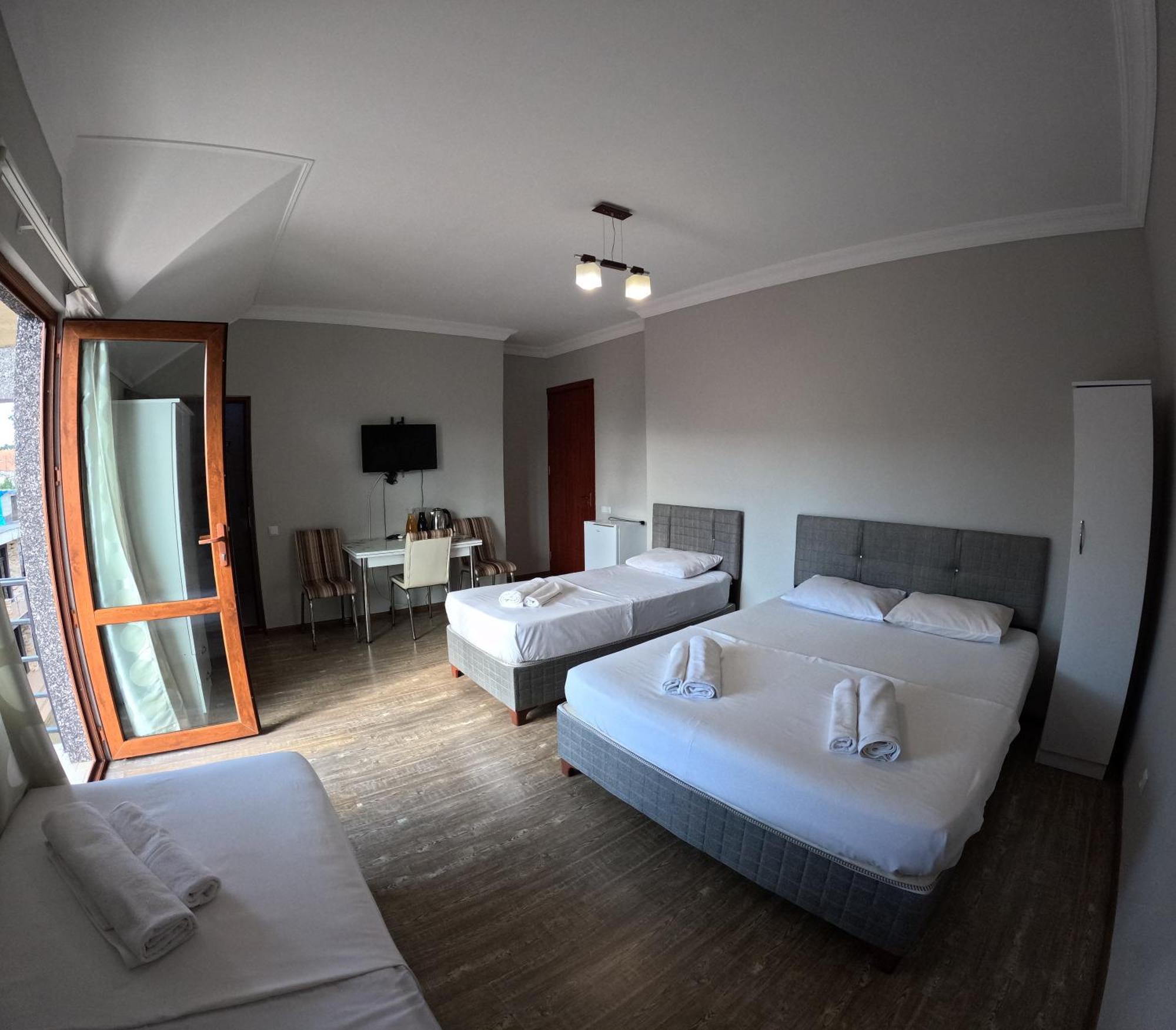 Elite Hotel Koboeleti Buitenkant foto