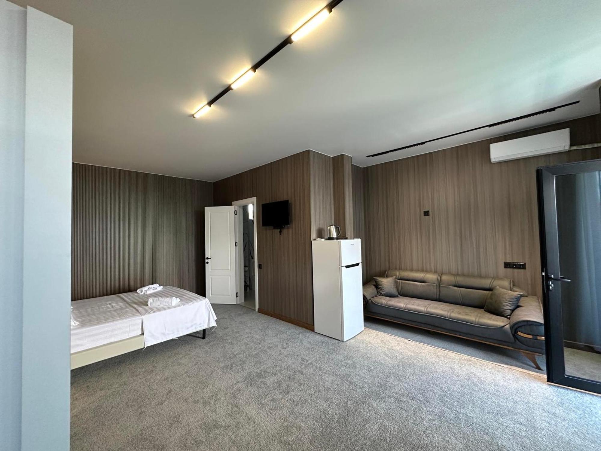 Elite Hotel Koboeleti Buitenkant foto