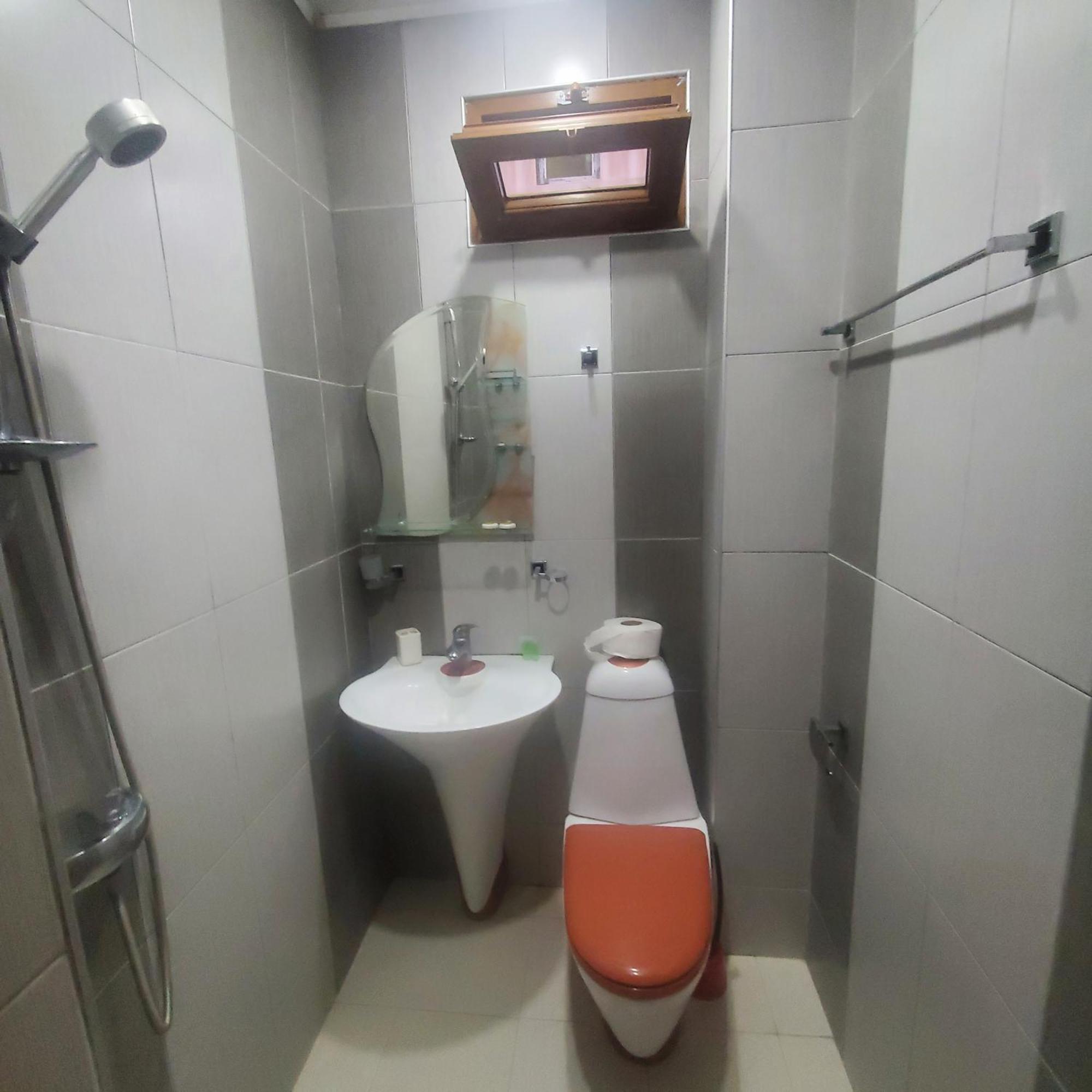 Elite Hotel Koboeleti Buitenkant foto